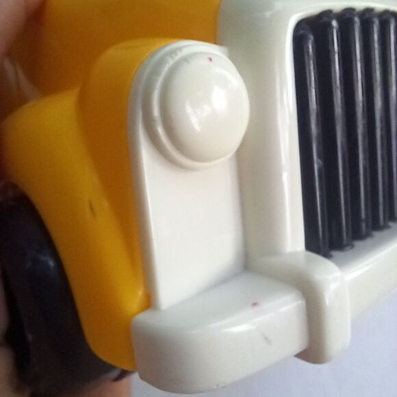 Vintage Tomy Thomas and Friends Sir Topham Push N Go Car-1997-Yellow-6568-Works - Picture 12 of 12